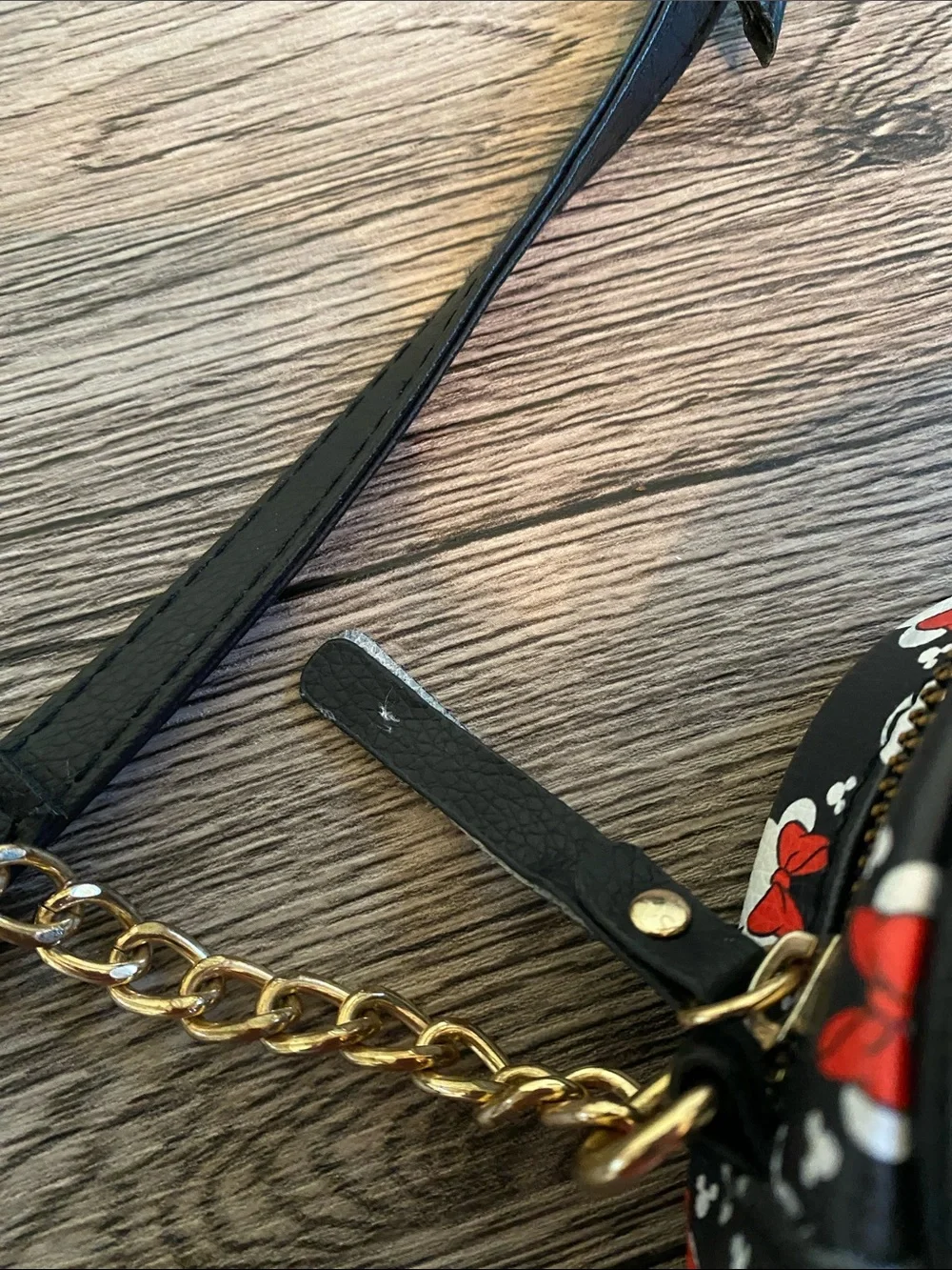 Minnie Mouse Disney Crossbody Bag with Red Bow Pattern
